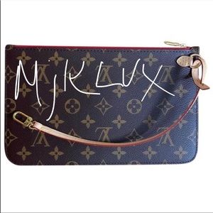 Brand New Louis Vuitton Neverfull MM/GM Pochette in Monogram and Cherry Red